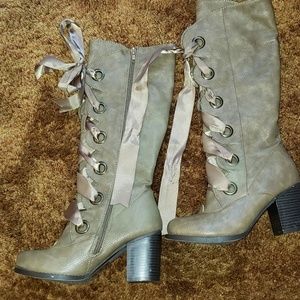 Leila Stone Lace Up Tan Ribbon Boots Size 7